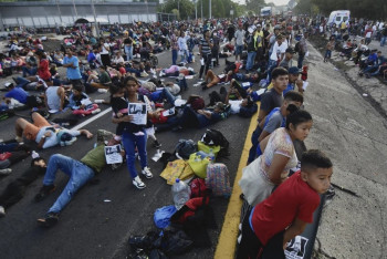 Мексика приостанавливает депортацию мигрантов из-за нехватки денег