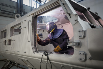 Фотография к новости: Иностранные производители военной продукции чувствуют себя в Казахстане вольготно – эксперт