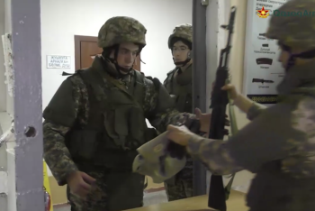 Фотография к новости: Воинские части на юге Казахстана приведены в высшую степень боевой готовности