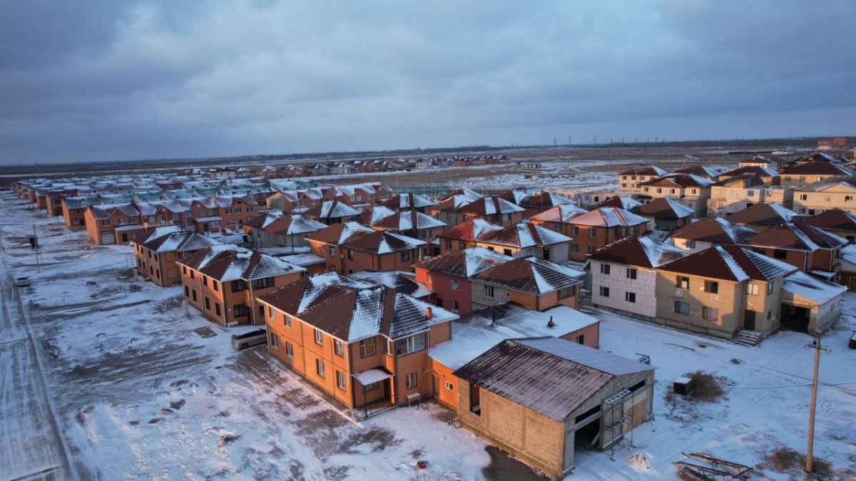 Instagram / jenis_qasymbek