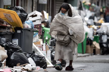 Фотография к новости: Бездомных выселяют из Парижа перед Олимпиадой