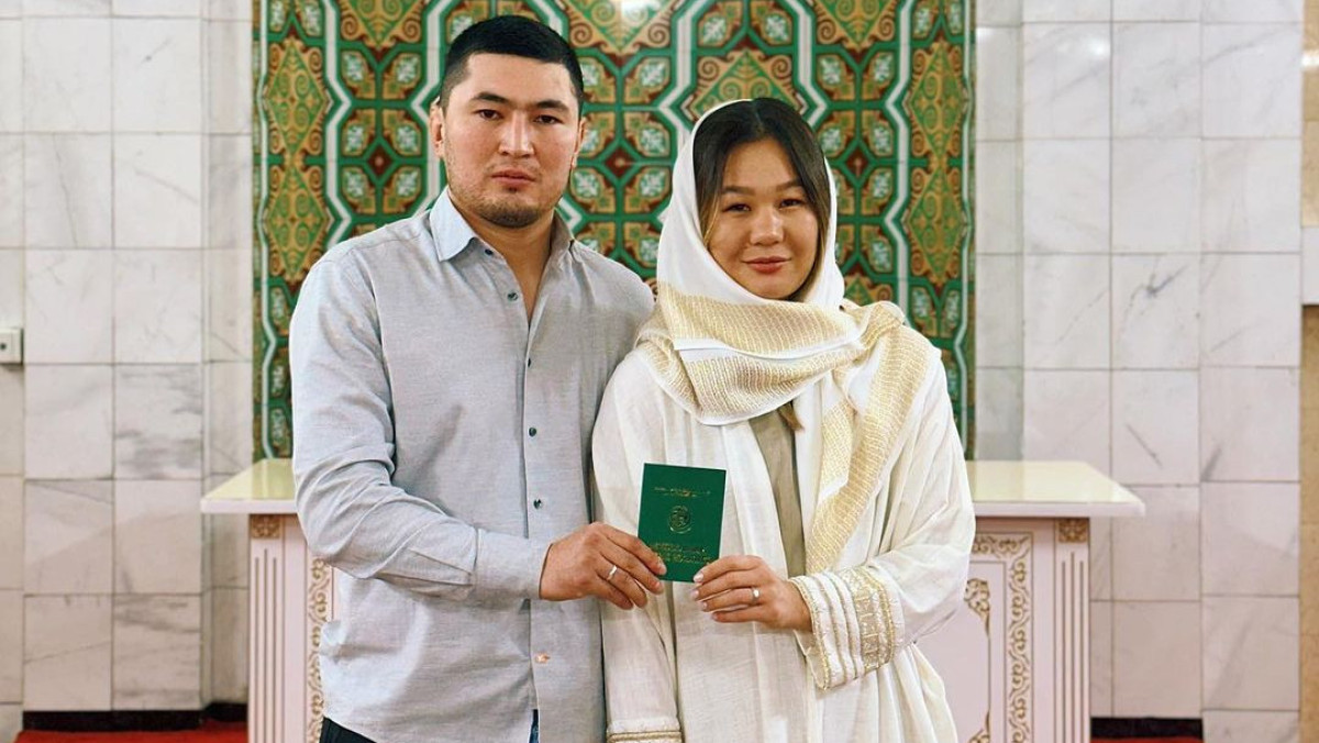 instagram.com/rakhmonova____