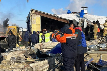 Фотография к новости: Взрыв в Костанае: из-под завалов извлекли трёх человек