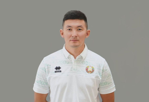 Фотография к новости: Казахстанец будет тренировать европейскую сборную по футболу