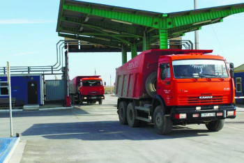 Фотография к новости: Работники дочерней компании КМГ второй день бастуют в Мангистау