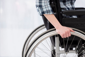 Фотография к новости: В Казахстане трудоустроено только 30% молодёжи с инвалидностью - депутат