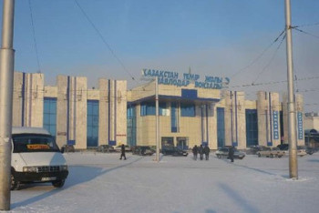 Появление палатки в здании вокзала в Павлодаре объяснили в акимате