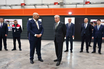 Многопрофильный производственный комплекс посетил Токаев в Астане