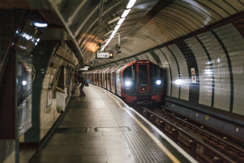 Более 500 человек пострадали при столкновении поездов метро в Пекине