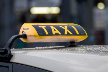 Фотография к новости: В Казахстане разрабатывают собственные онлайн-сервисы такси