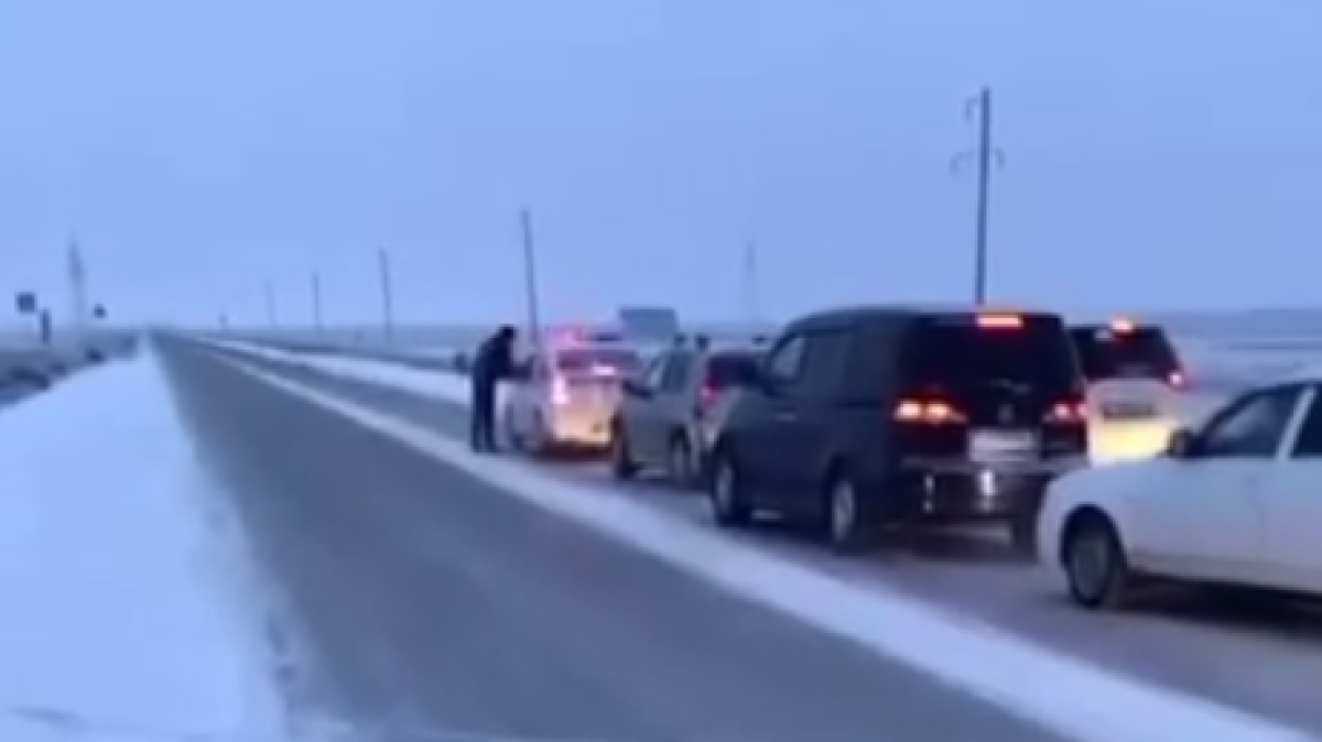 кадр из видео