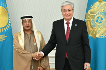 Фотография к новости: Орден "Достык" вручили послу ОАЭ в Казахстане