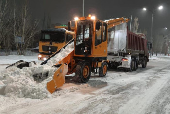 Фотография к новости: Тысячи грузовиков снега вывезли в Астане за ночь