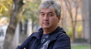 Политолог дал оценку работе партий в Казахстане