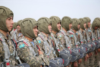 Фотография к новости: Более 5 тысяч казахстанских солдат получили кредитные каникулы