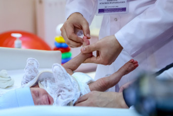 Фотография к новости: Переполненность роддомов в Астане прокомментировал Женис Касымбек