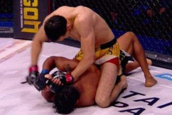 Фотография к новости: Кровавым нокаутом отвоевал себе титул чемпиона боец из Казахстана