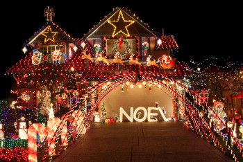 В ночь на 25 декабря католическая и протестантские церкви празднуют Рождество