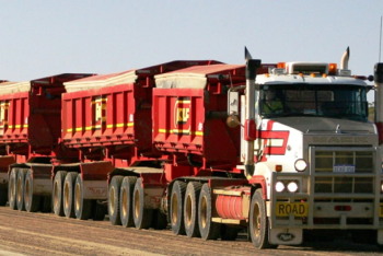 Фотография к новости: Запрет проезда по трассам тяжёлым карьерным самосвалам обсуждают в Казахстане