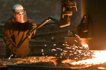 Фотография к новости: В Казахстане более двух тысяч человек ежегодно получают травмы на производстве - Смаилов