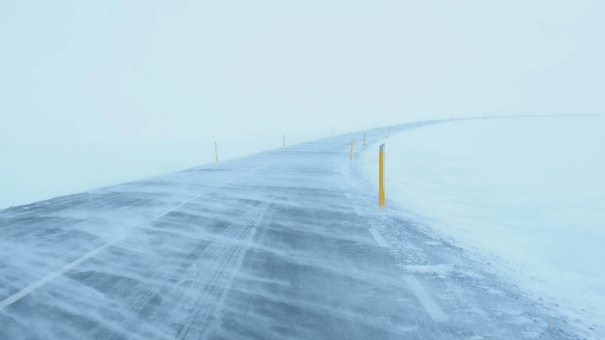 47 участков дорог из-за непогоды закрыли в Казахстане