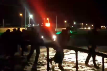 Фотография к новости: Автобус с гражданами Узбекистана опрокинулся на трассе в Актюбинской области