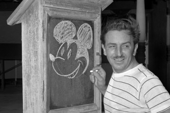 Микки Маус стал доступен для публичного использования