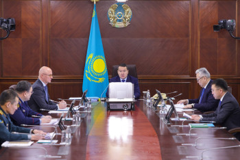 Фотография к новости: Смаилов поручил госорганам усилить взаимодействие по транспортным вопросам