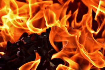 Квартира горела в новом ЖК Астаны, спасены семь человек