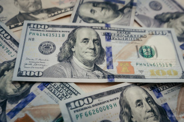 Фотография к новости: Сколько заработала Елена Рыбакина за два турнира в 2024 году