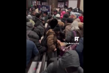 Опасная ситуация: давку на старом вокзале Астаны сняли на видео