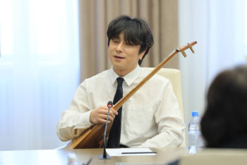 Южнокорейский певец — исполнитель казахских песен приехал в Актобе