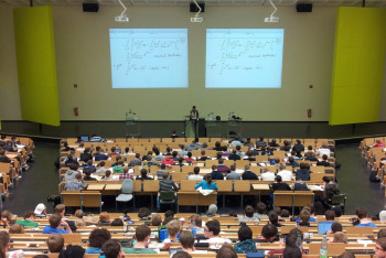 Фотография к новости: Казахстанцы смогут бесплатно учиться в Китае и Венгрии