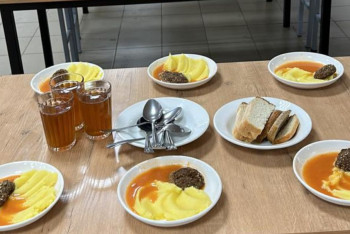 Фотография к новости: Продукты портятся, работники сидят дома: поставщики школьного питания Астаны столкнулись с проблемой