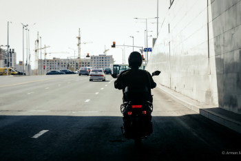 Экс-сотрудник ресторана пришел к бывшему работодателю с гранатой