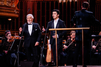 Появилось видео эпичного выступления Димаша Кудайбергена и Пласидо Доминго в Будапеште