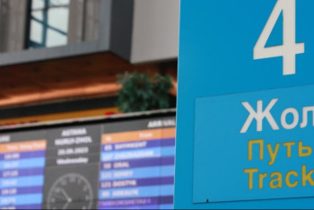 Фотография к новости: Казахстанцы не могут купить билеты на поезда на март