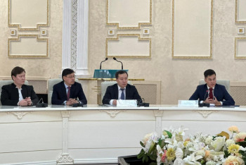 Фотография к новости: Cнимаются "временные барьеры" в коммуникациях -  Куаныш Еликбаев о переходе на новый часовой пояс