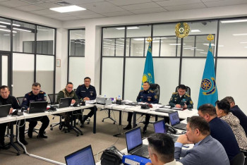 На номера горячей линии поступило 377 звонков - МЧС о землетрясении