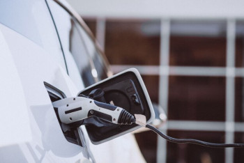 Казахстанцы стали чаще покупать электрокары