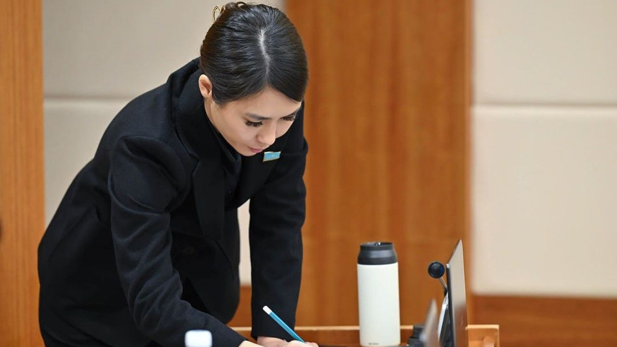 instagram.com/dinarashukizhanova