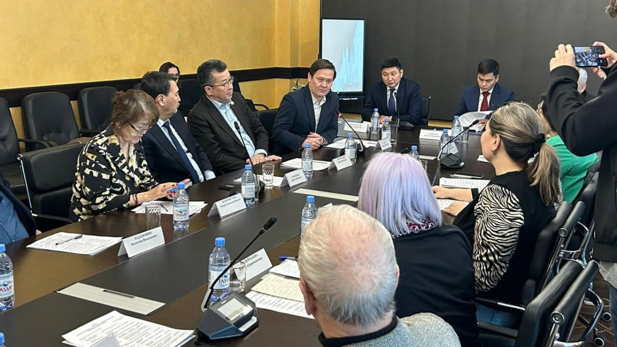 Костанайцам объяснили пользу от единого часового пояса