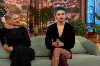 Фотография к новости: Разлученные при рождении близнецы нашли друг друга в TikTok