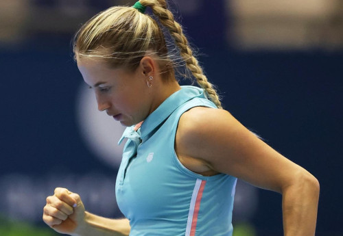 Фотография к новости: Сенсацией завершилась игра Путинцевой на старте турнира в Абу-Даби