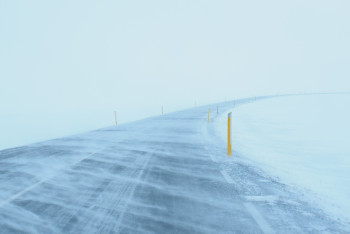 В Казахстане растёт количество закрытых из-за метели трасс
