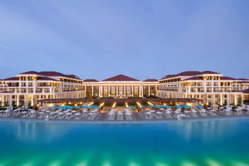 Из-за выбросов озеро Караколь против "Rixos" возбудили дела в Актау