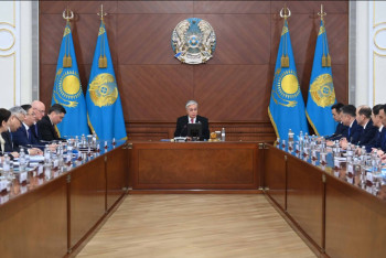 Фотография к новости: Проблем там немало - Токаев о железнодорожной отрасли