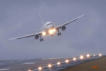 Фотография к новости: Штормовой ветер помешал самолётам приземлиться в аэропорту Уральска