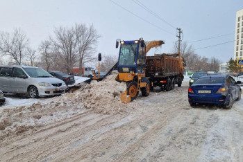 Фотография к новости: Более 1,4 тысячи единиц спецтехники выехали на уборку снега в Астане