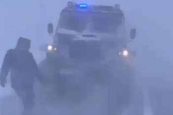 Фотография к новости: Спасатели прошли 18 километров в буран, чтобы доставить человека в больницу в Актюбинской области